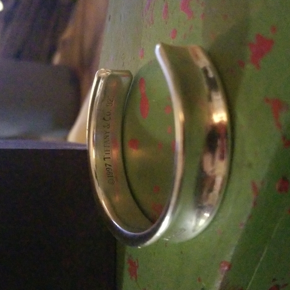 Tiffany @ Co. Return to Tiffany Silver Cuff Bracelet. - Picture 2 of 4